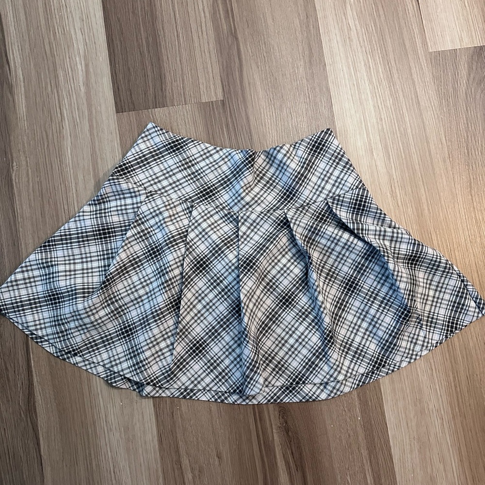 H&M Plaid Pleated Mini Skirt